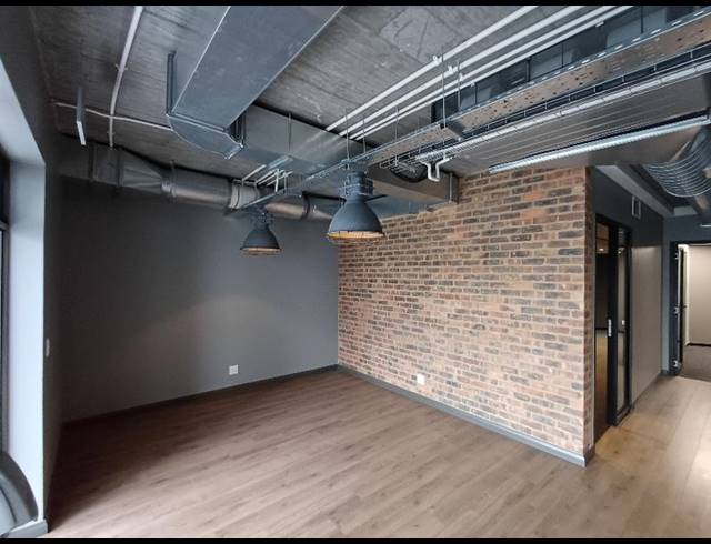 BUSINESS PROPERTY TO RENT IN MIDLANDS ESTATE